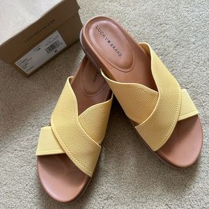 Lucky sandals size 11 NWT